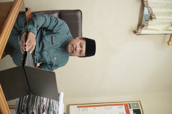Drs. H. Imron Rosyadi, M.Ag